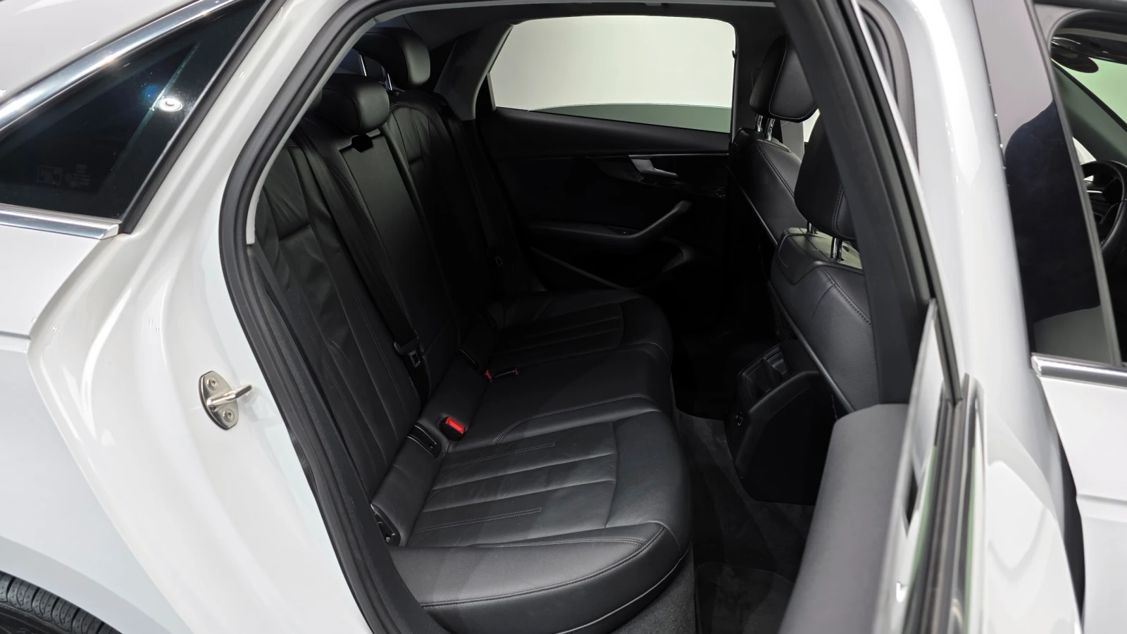 Audi A4 45TFSI / Пълна сервизна история !!! - изображение 9