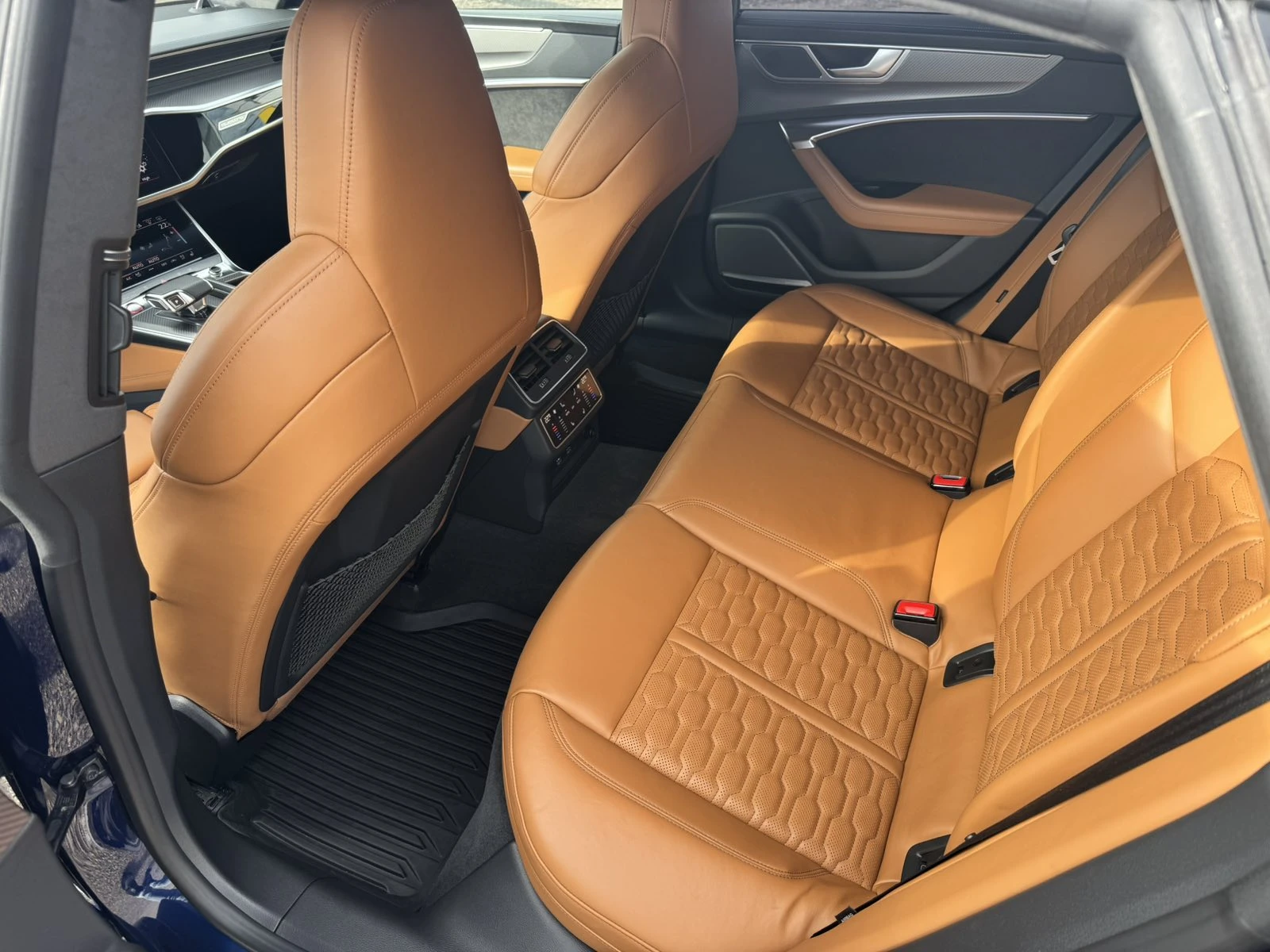 Audi Rs7, снимка 8 - Автомобили и джипове - 54076607