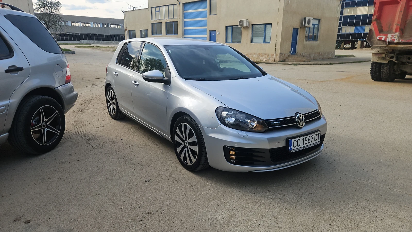 VW Golf GTD, снимка 2 - Автомобили и джипове - 54182135