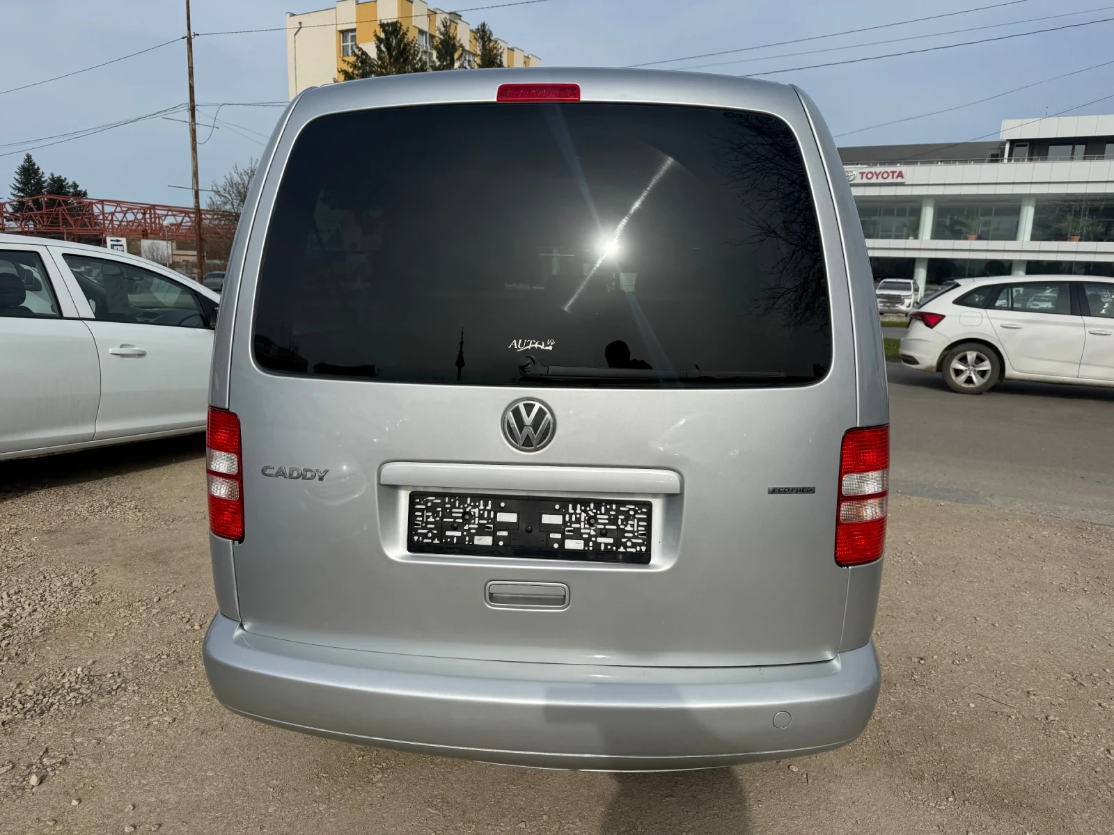 VW Caddy 7-Места -Метан, снимка 4 - Автомобили и джипове - 54219917