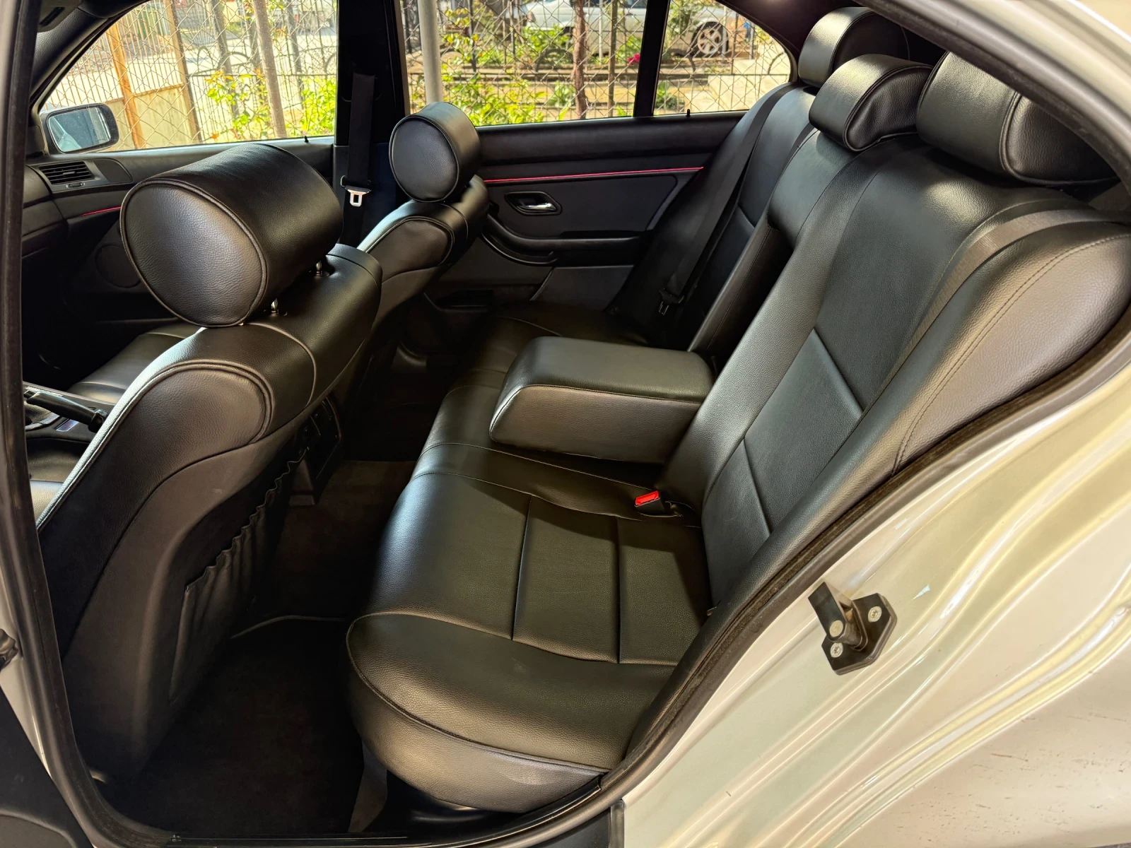 BMW 530 3000tdi, снимка 9 - Автомобили и джипове - 54541382