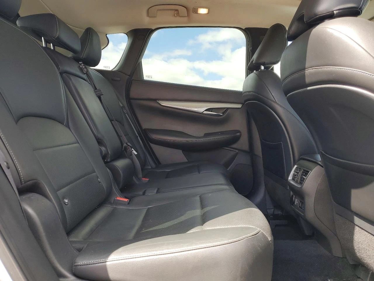 Infiniti Q50 ESSENTIAL, снимка 9 - Автомобили и джипове - 54639540
