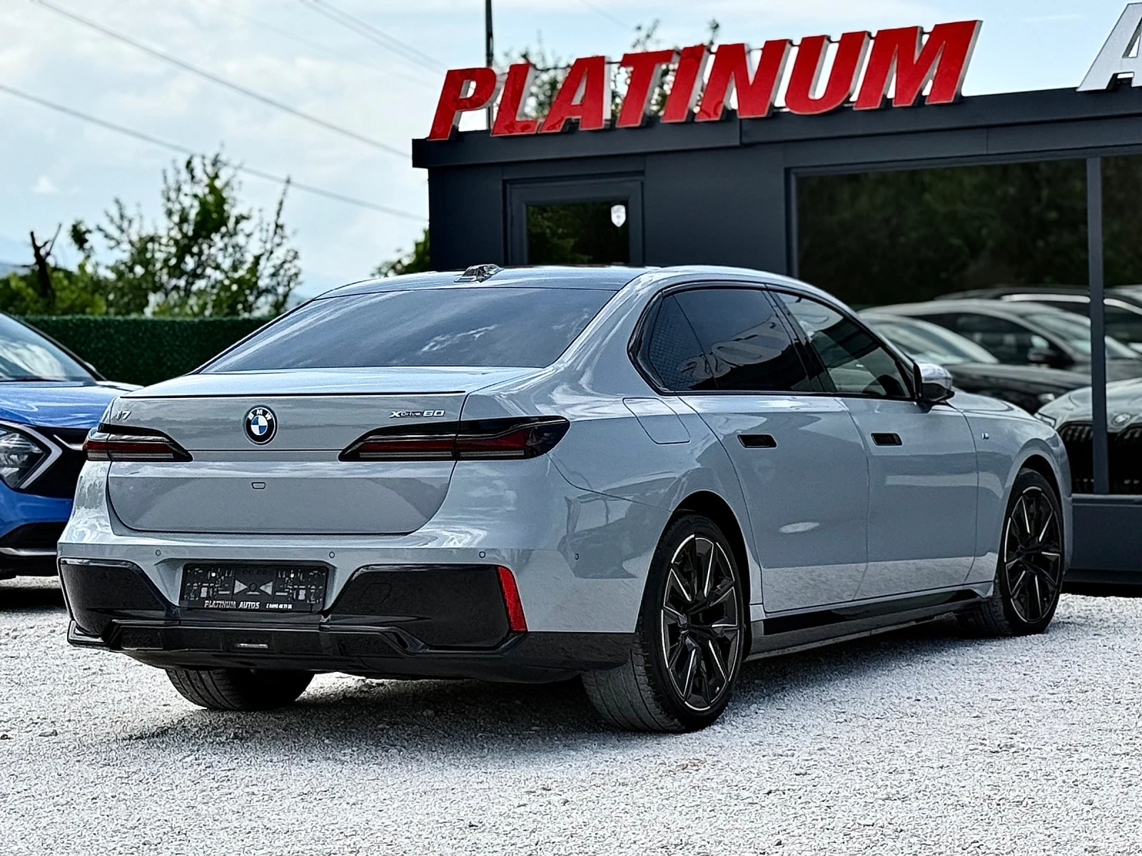 BMW i7 ///M-pack xDrive60, TV, B&W Sound, Panorama , снимка 7 - Автомобили и джипове - 54766833