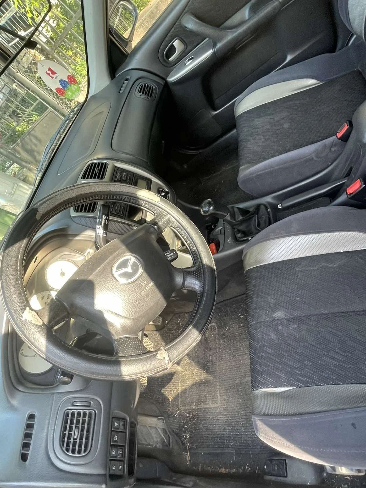 Mazda 323, снимка 6 - Автомобили и джипове - 54772986