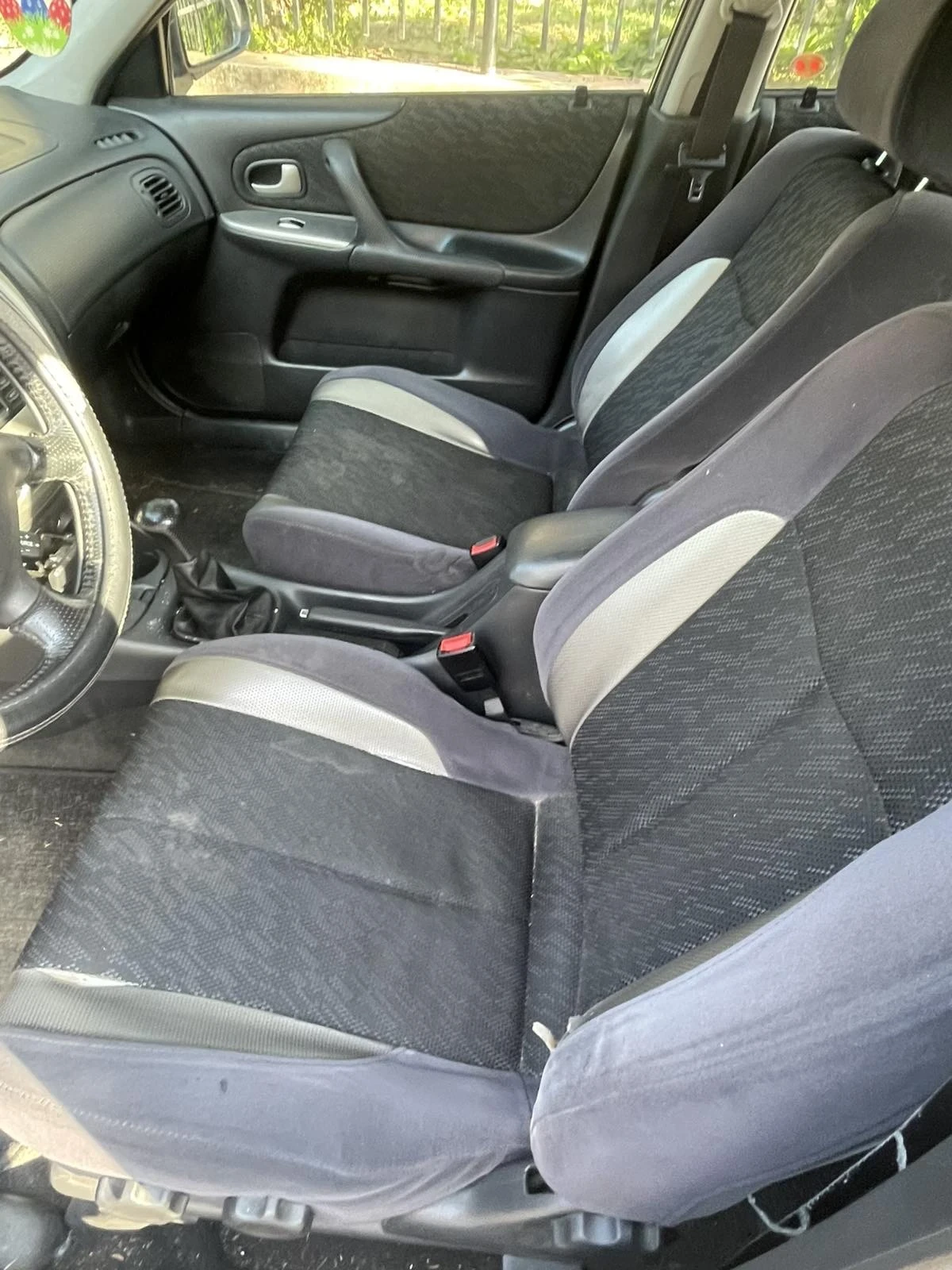 Mazda 323, снимка 7 - Автомобили и джипове - 54772986