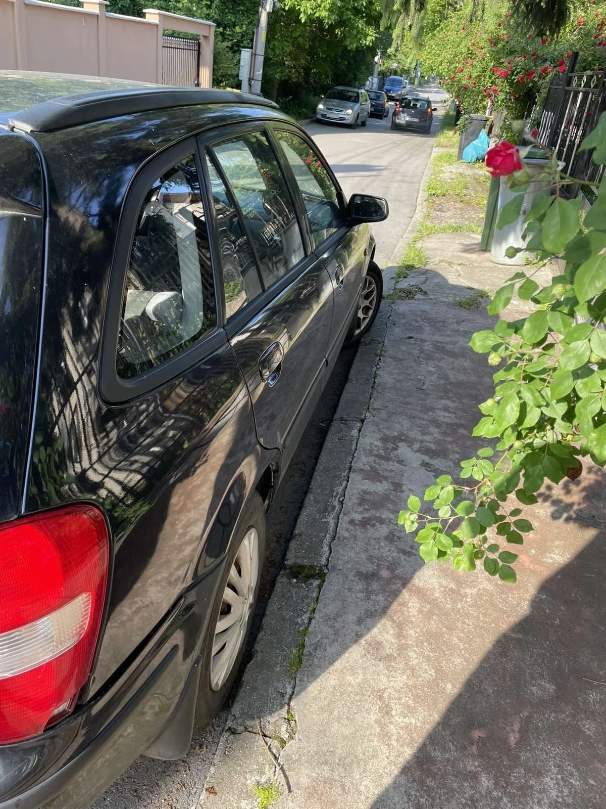 Mazda 323, снимка 2 - Автомобили и джипове - 54772986