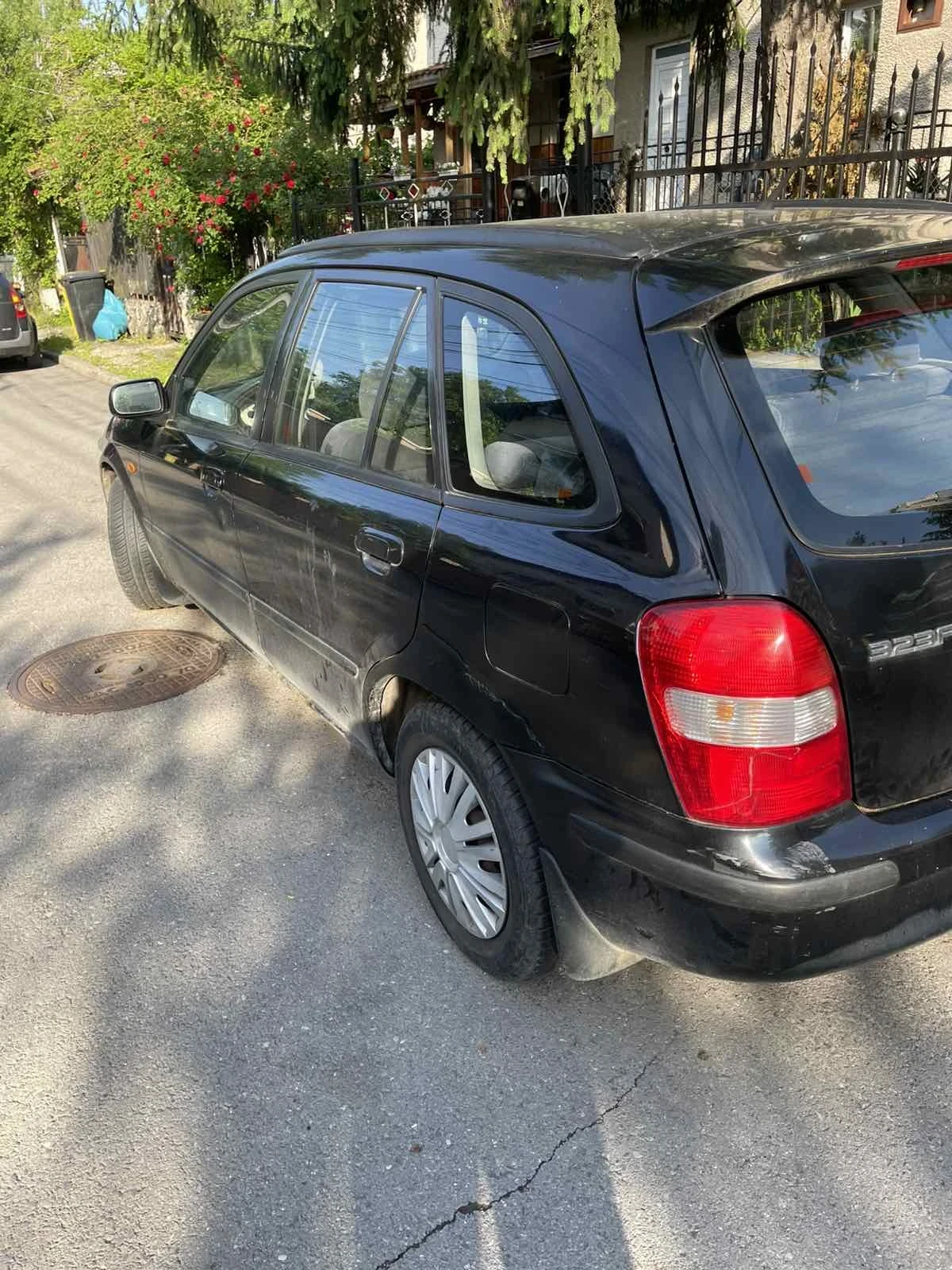 Mazda 323, снимка 3 - Автомобили и джипове - 54772986