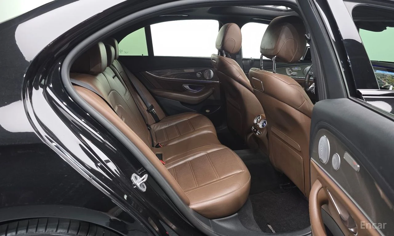 Mercedes-Benz E 53 AMG 4MATIC+ BURMESTER* ОБДУХВАНЕ* LANE* ASSIST* , снимка 15 - Автомобили и джипове - 54982116