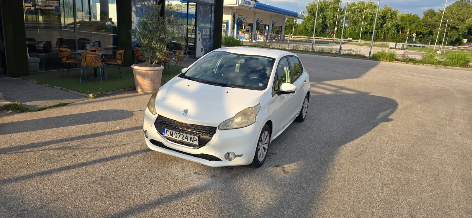 Peugeot 208, снимка 9 - Автомобили и джипове - 55228566