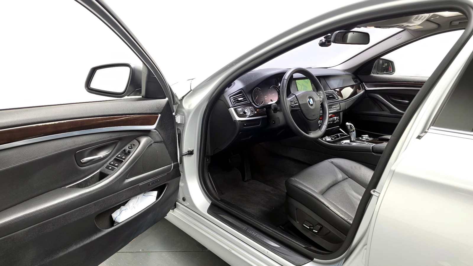 BMW 525 D Xdrive, снимка 6 - Автомобили и джипове - 55405407