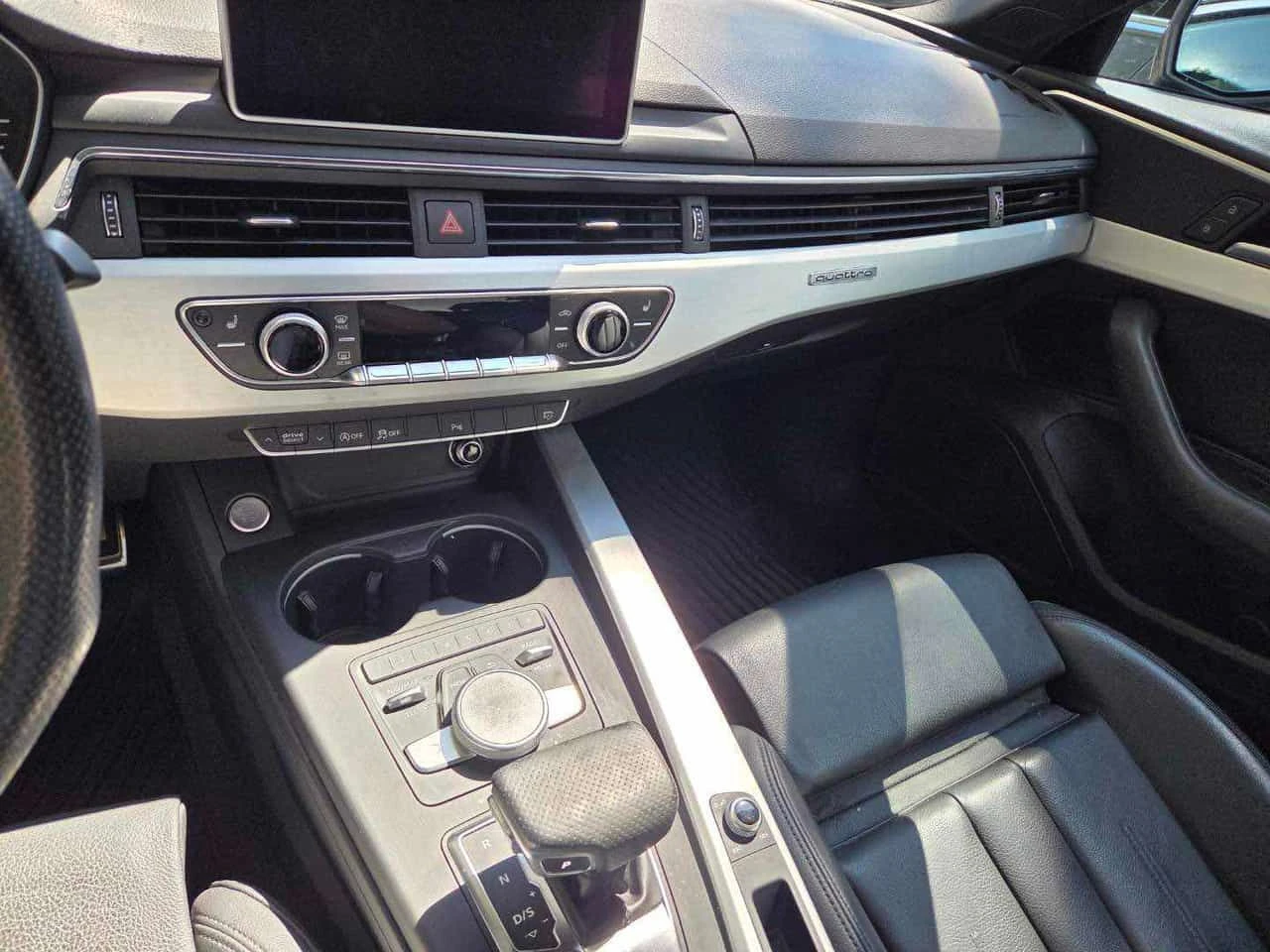 Audi A4 * Technik * АВТОКРЕДИТ БЕЗ ПЪРВОНАЧАЛНА ВНОСКА* , снимка 10 - Автомобили и джипове - 55499133