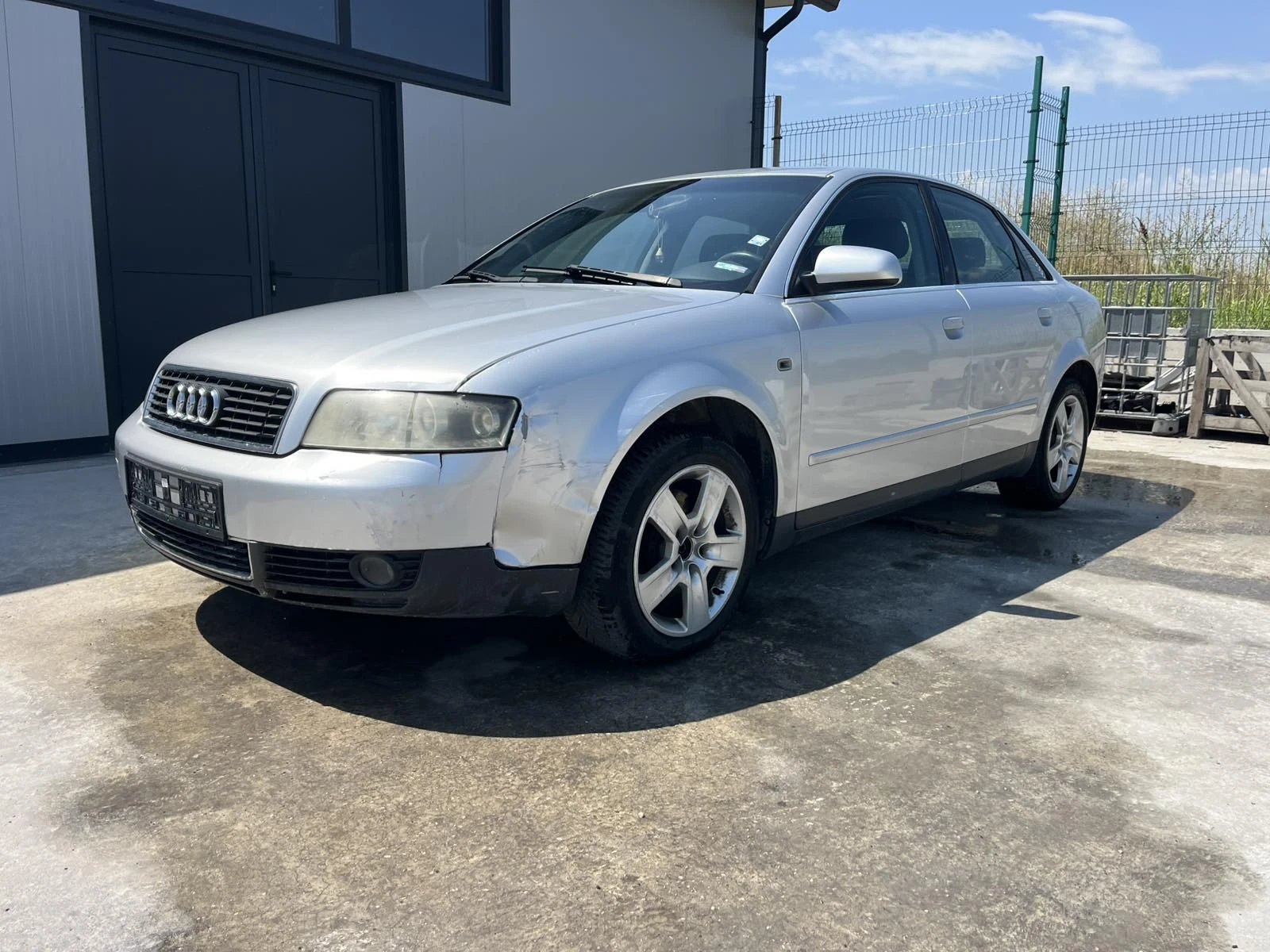 Audi A4 2.0i 131к.с., снимка 3 - Автомобили и джипове - 55611448