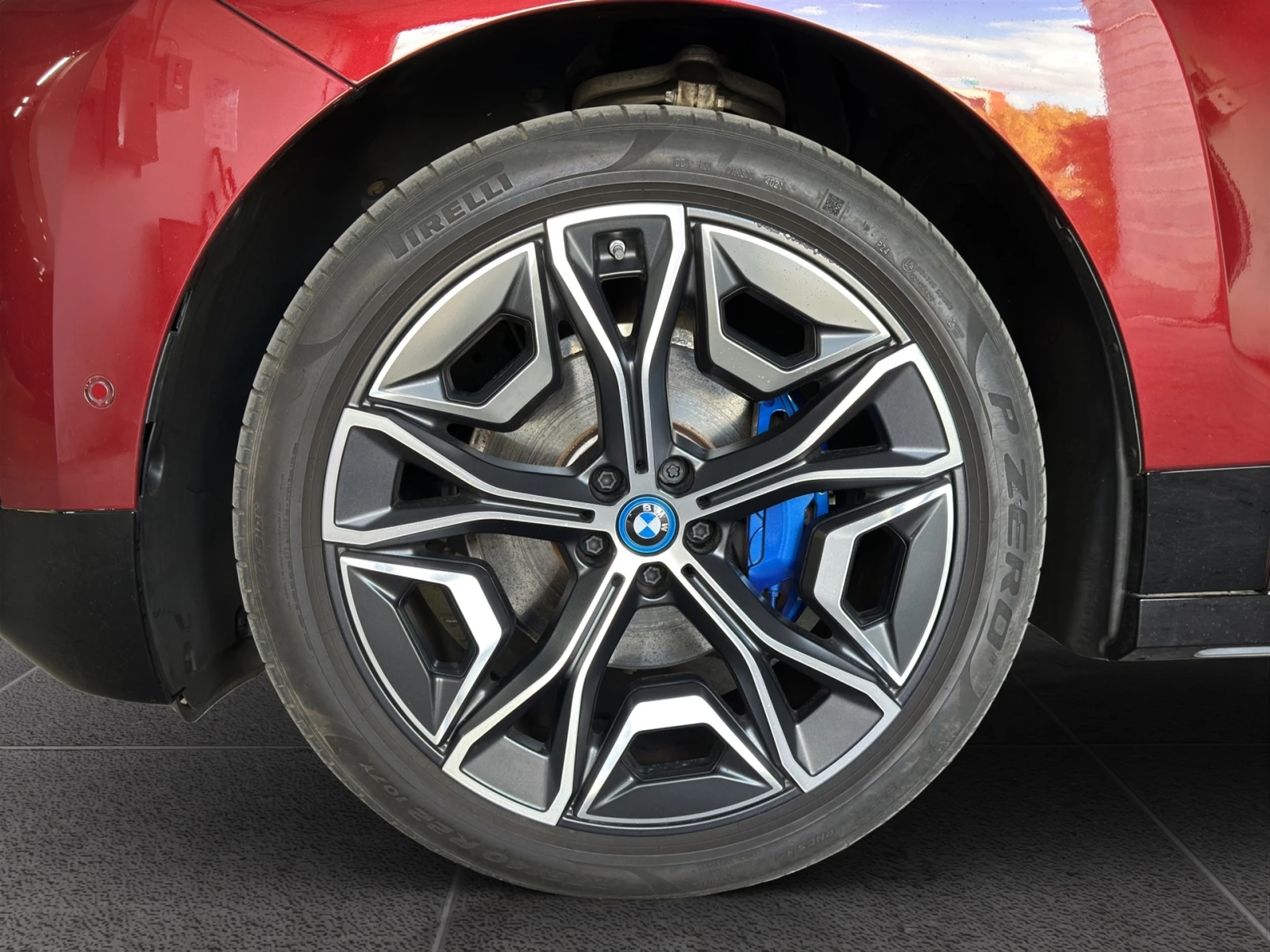 BMW iX xDrive50, снимка 5 - Автомобили и джипове - 56033971