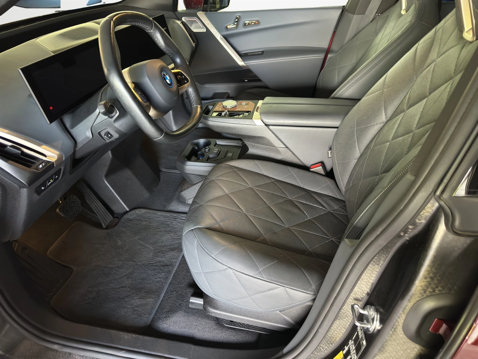 BMW iX xDrive50, снимка 6 - Автомобили и джипове - 56033971