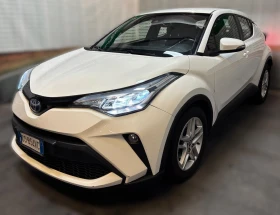 ������ Toyota C-HR