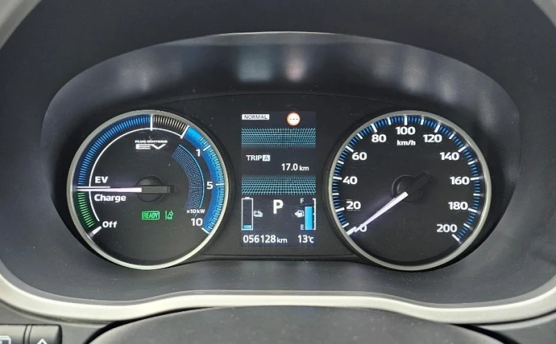 Mitsubishi Eclipse Cross PHEV Топ Състояние, снимка 17 - Автомобили и джипове - 51939595