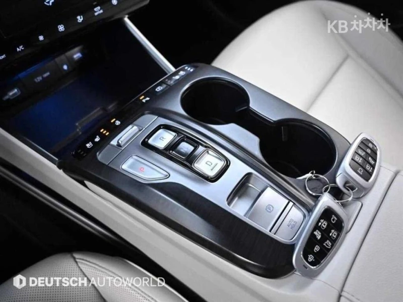 Hyundai Tucson 1.6T HEV, снимка 9 - Автомобили и джипове - 52334672