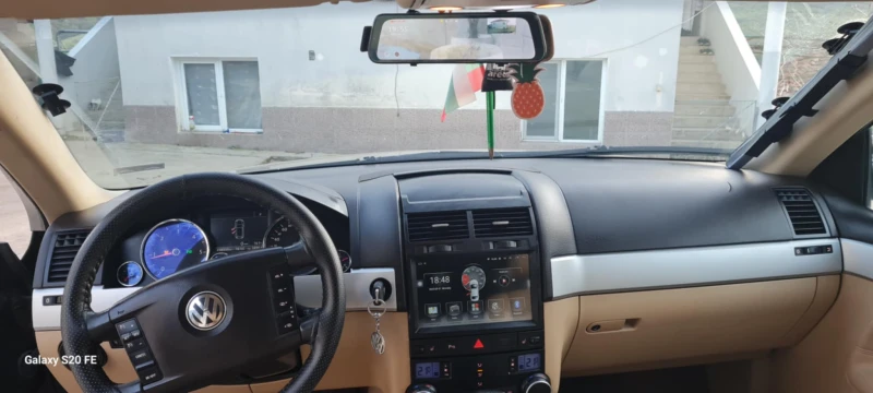 VW Touareg, снимка 14 - Автомобили и джипове - 52998560