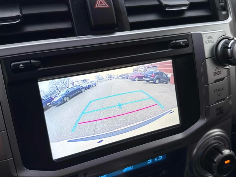 Toyota 4runner * SR5 * CARFAX * БЕЗ ПЪРВОНАЧАЛНА ВНОСКА, снимка 12 - Автомобили и джипове - 53102838