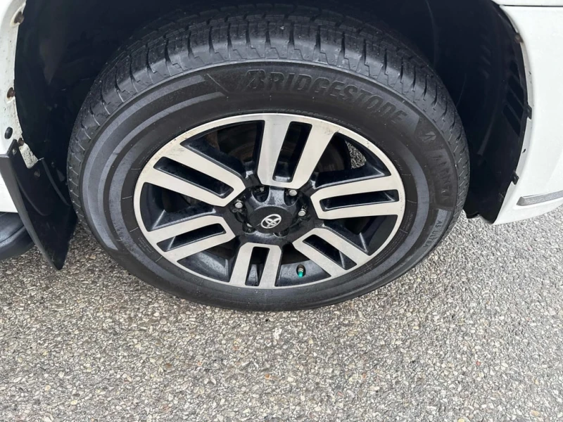 Toyota 4runner * SR5 * CARFAX * БЕЗ ПЪРВОНАЧАЛНА ВНОСКА, снимка 7 - Автомобили и джипове - 53102838