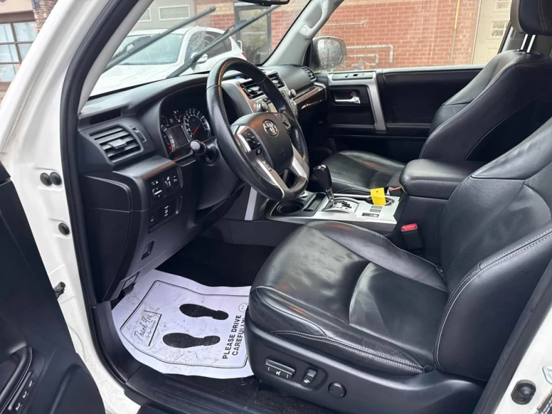 Toyota 4runner * SR5 * CARFAX * БЕЗ ПЪРВОНАЧАЛНА ВНОСКА, снимка 5 - Автомобили и джипове - 53102838