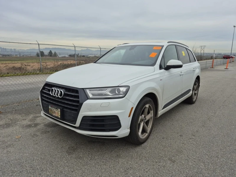 Audi Q7 * PROGRESSIV * CARFAX * Дигитално табло * 