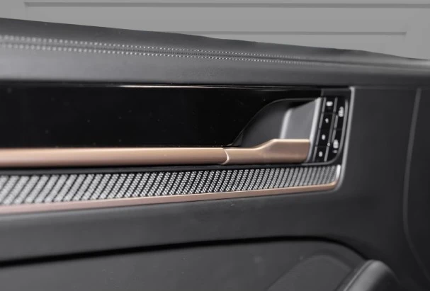 Porsche Cayenne Turbo E-Hybrid = SportDesign = Гаранция - изображение 6