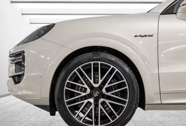 Porsche Cayenne Turbo E-Hybrid = SportDesign = Гаранция - изображение 5