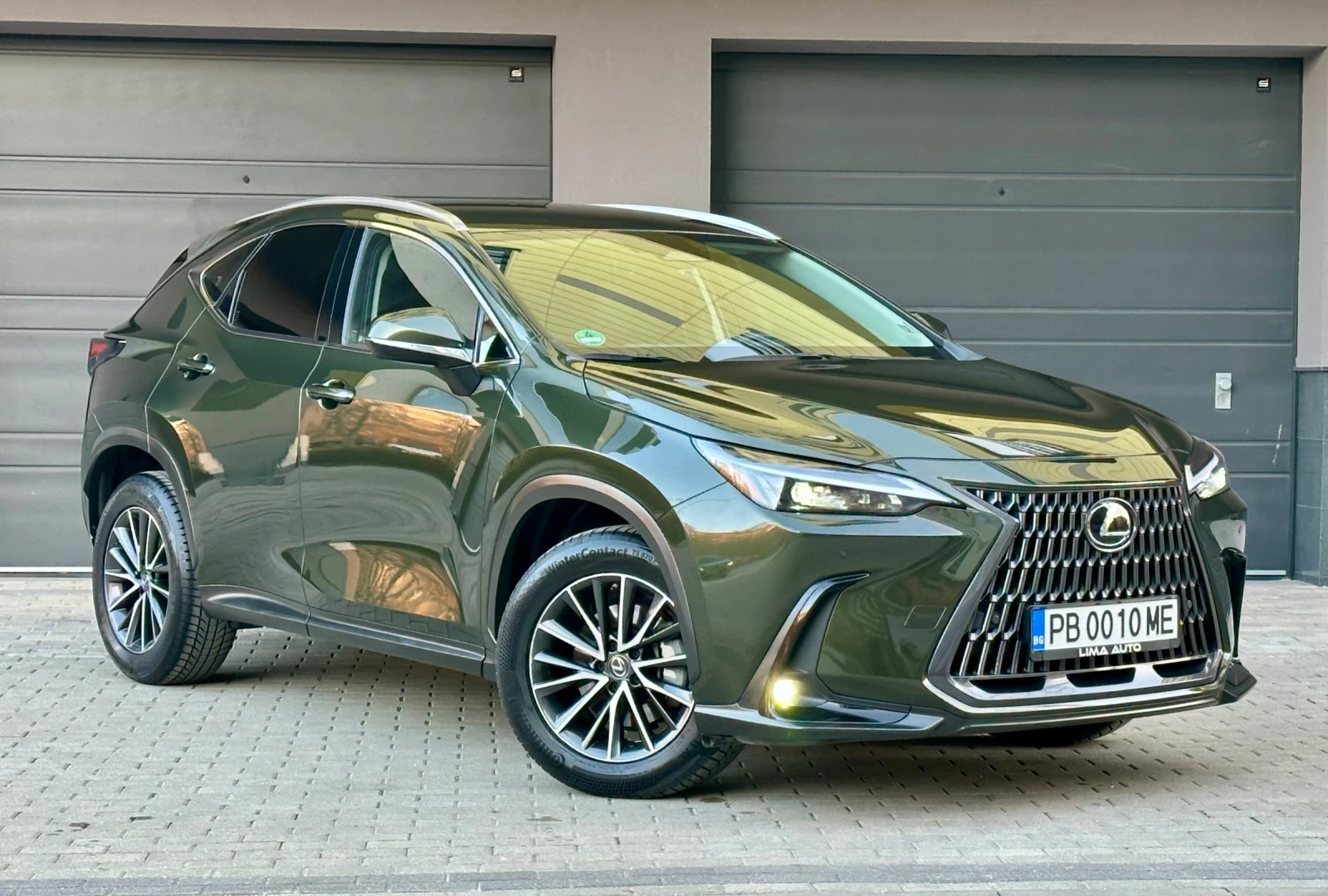 Lexus NX 350h ГАРАНЦИОНЕН! - изображение 3