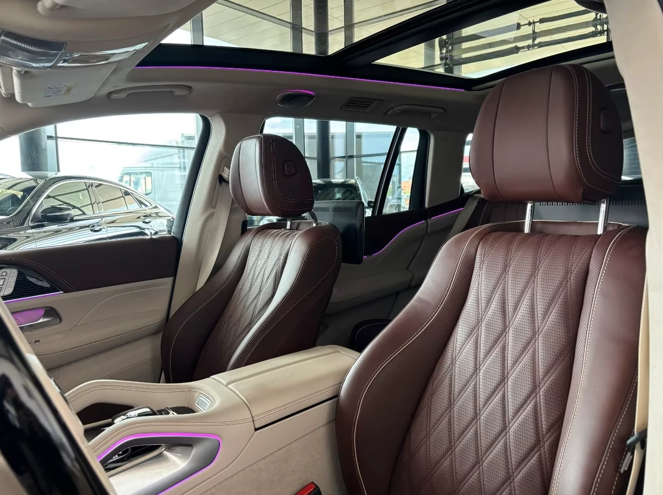 Mercedes-Benz GLS 600 Maybach E-Active Burmester 4D - изображение 5