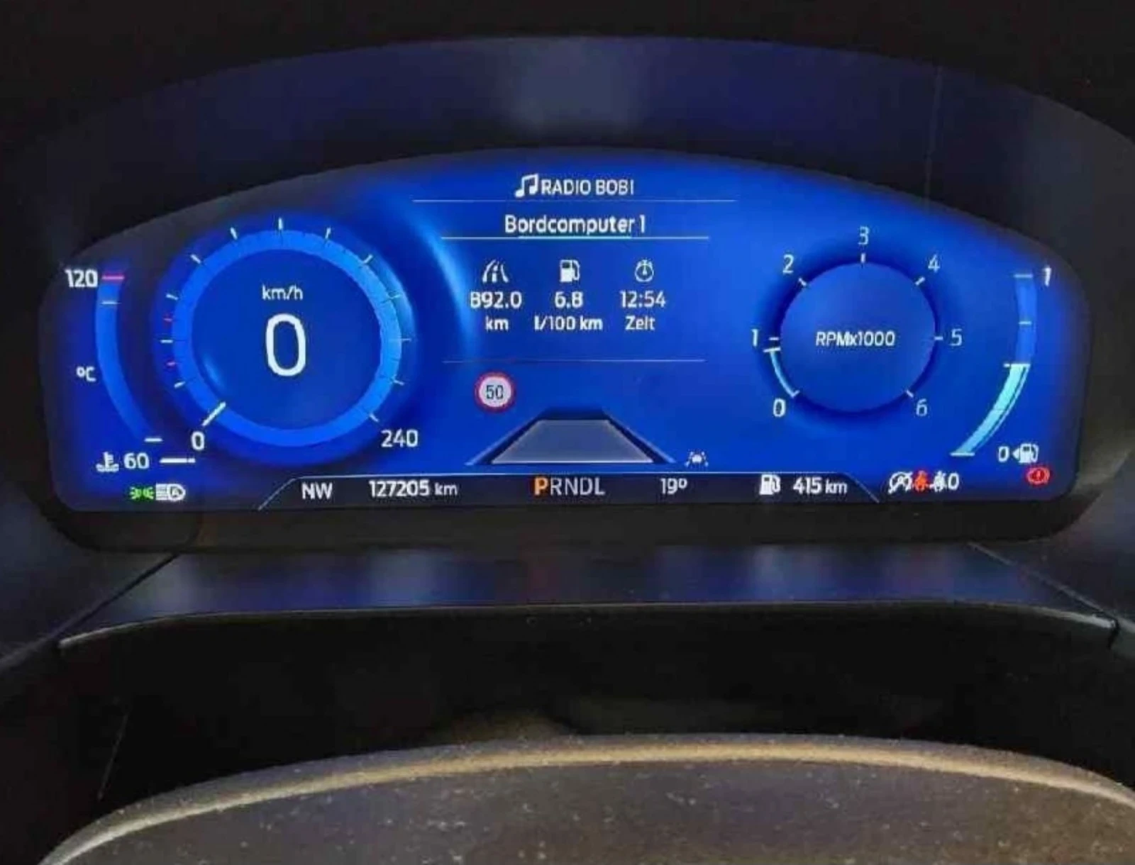 Ford Kuga Titanium X 2.0 EcoBlue 140KW AUTO S 4WD - изображение 6