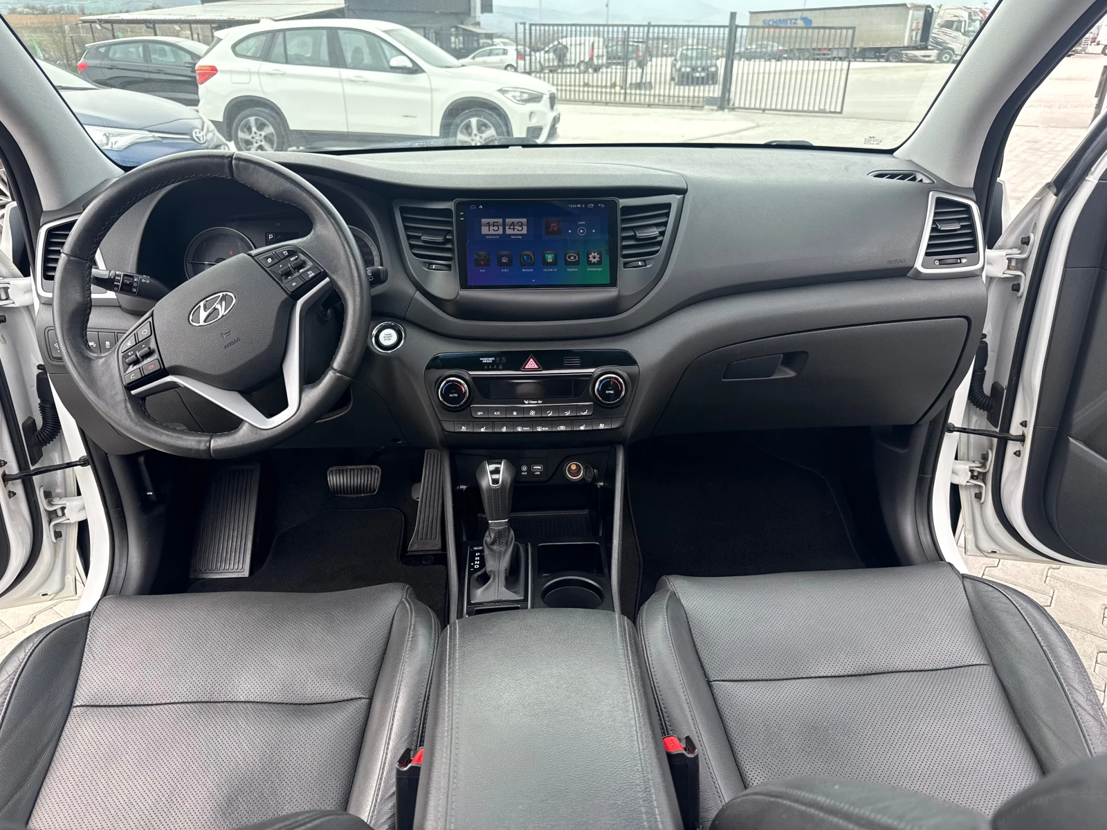 Hyundai Tucson 1.7crdi, снимка 12 - Автомобили и джипове - 53963449