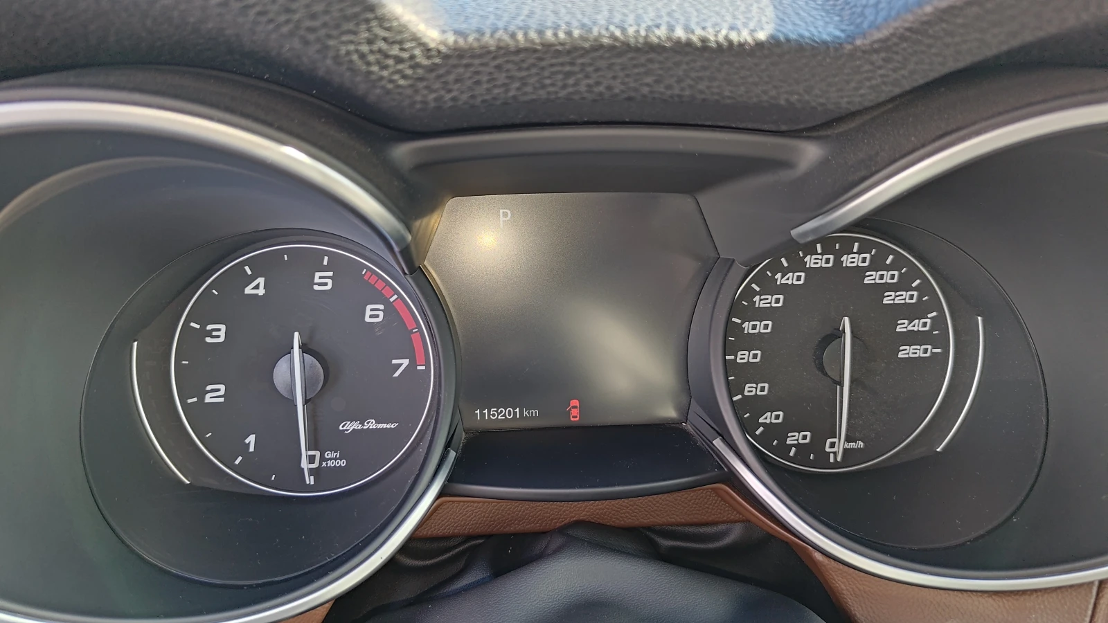 Alfa Romeo Stelvio, снимка 10 - Автомобили и джипове - 54738976