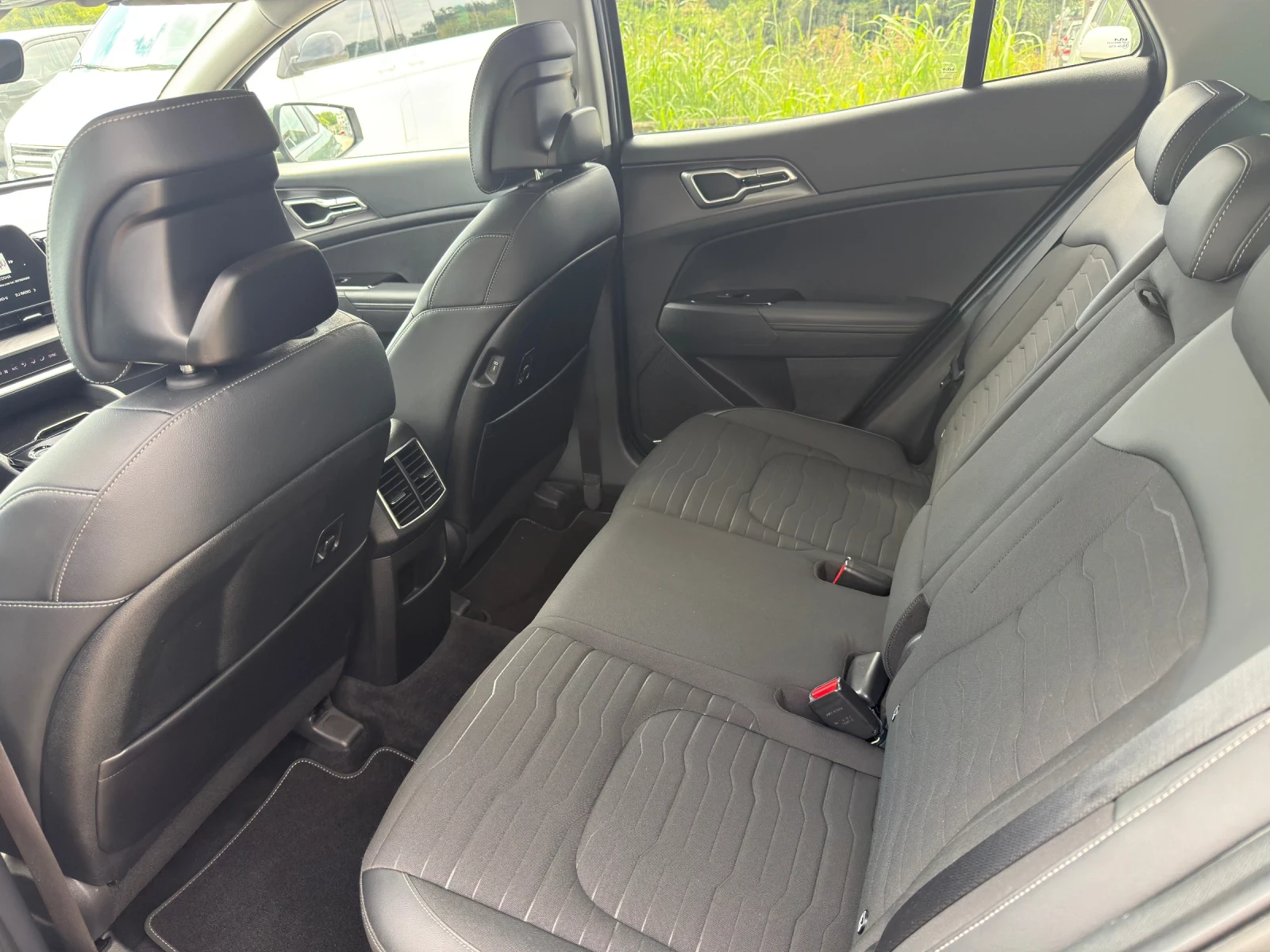 Kia Sportage 1.6T HPE MHEV 7AT 4x4 Швейцария, снимка 12 - Автомобили и джипове - 55260339