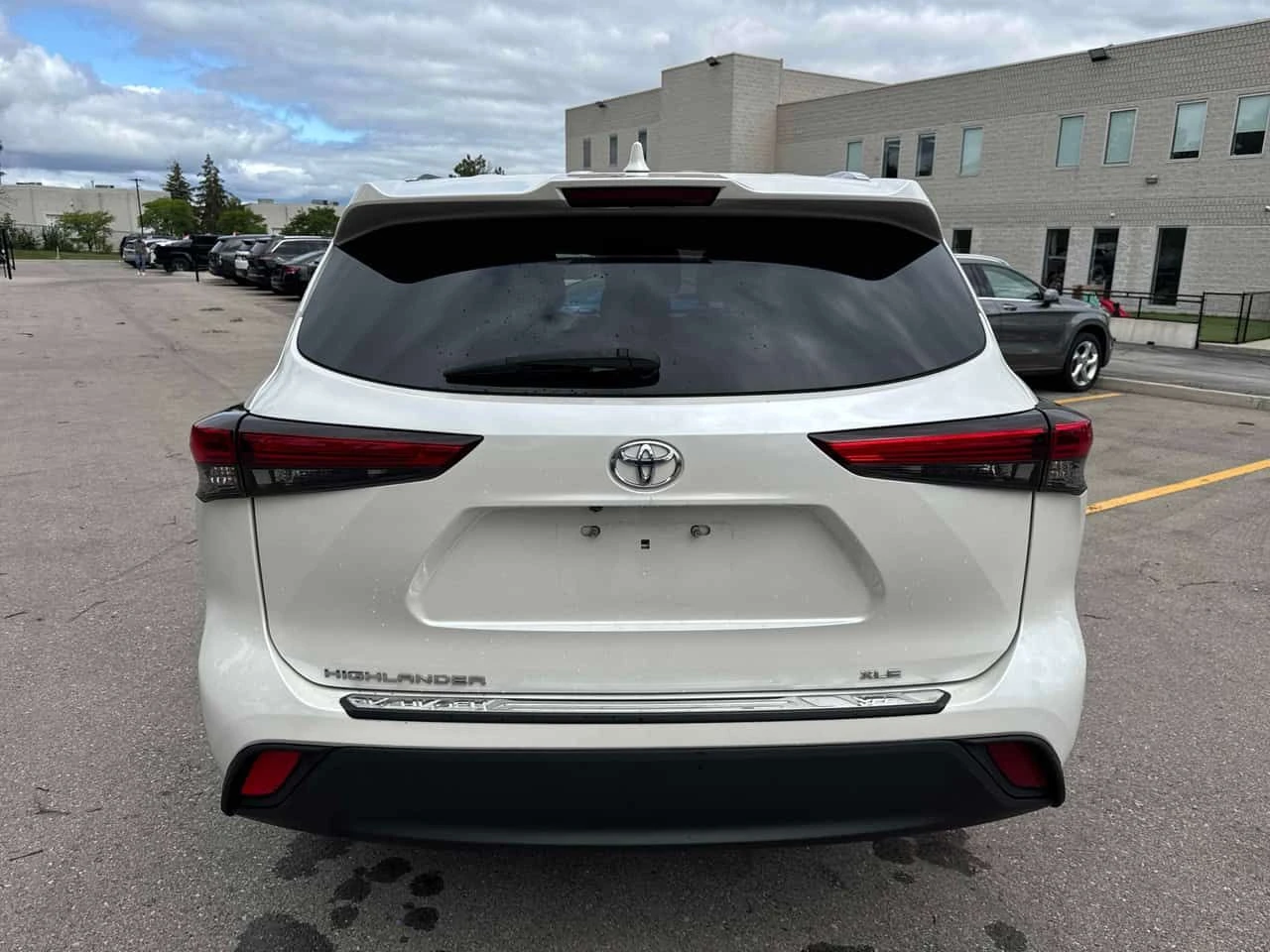 Toyota Highlander XLE/CARFAX/Кожа/7 Места/Подгрев/Шибедах/Ленти/КЛИП, снимка 4 - Автомобили и джипове - 55418573