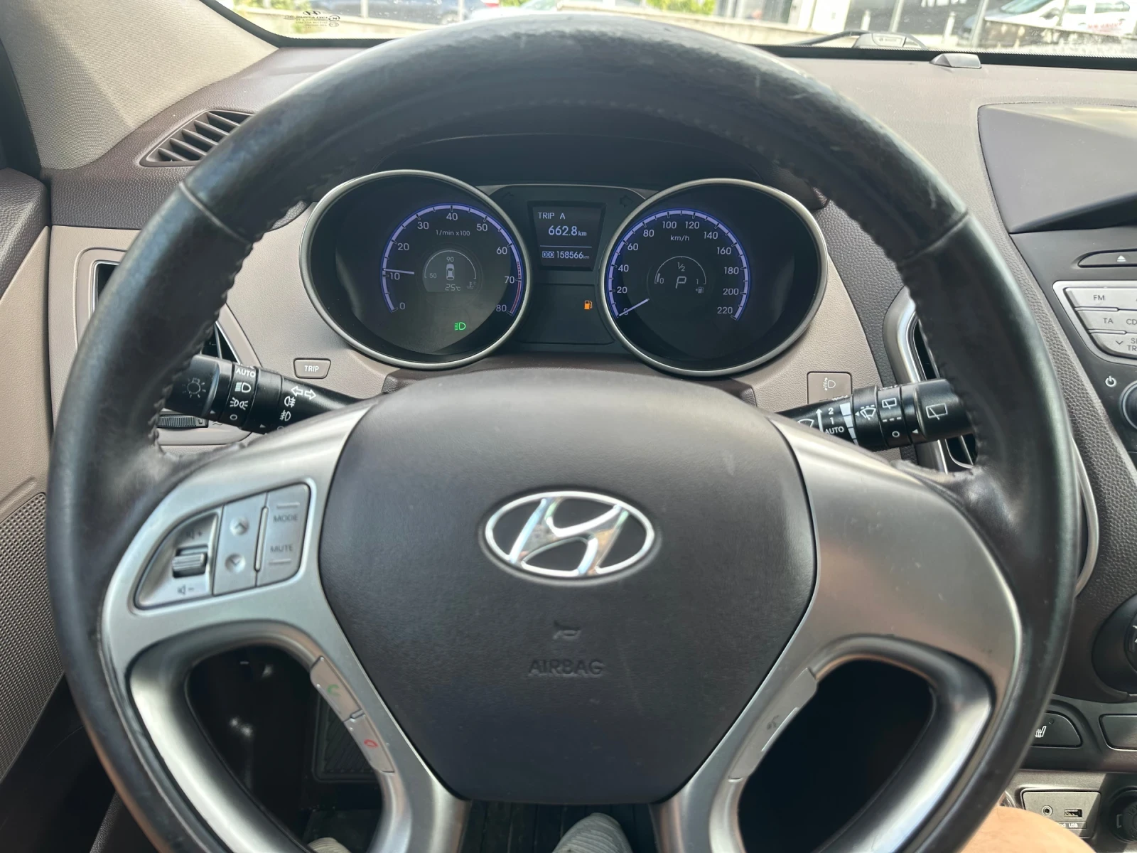 Hyundai IX35 АВТОМАТИК 4х4, снимка 12 - Автомобили и джипове - 55445839