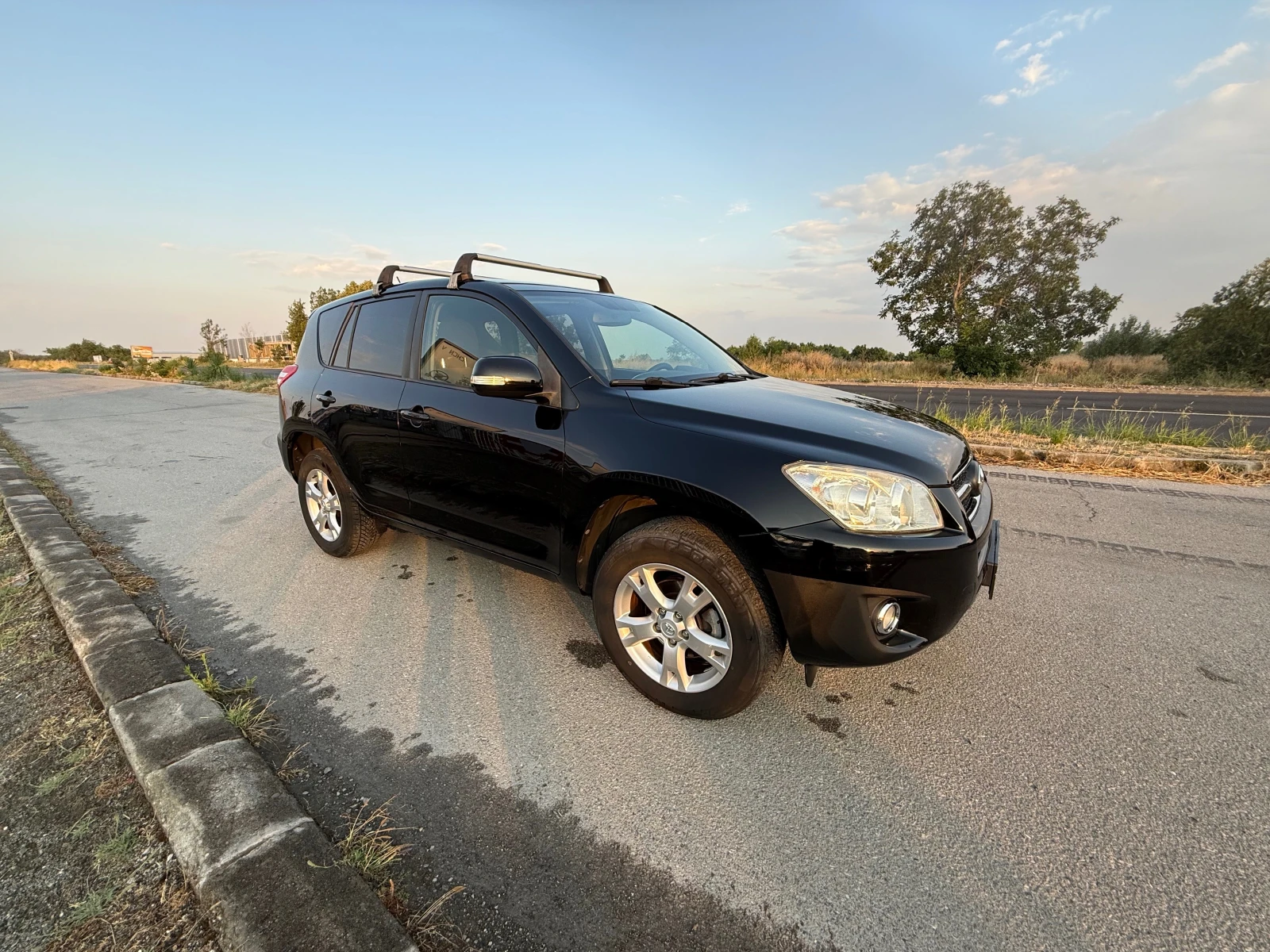 Toyota Rav4 AUT. 4x4 FACELIFT ШВЕЙЦАРИЯ, снимка 4 - Автомобили и джипове - 55592102
