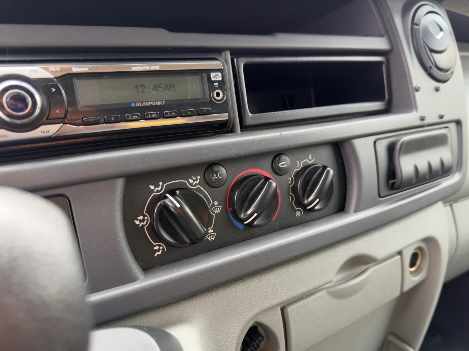 Opel Movano 2.5/Климатик/Падащ борд/, снимка 14 - Бусове и автобуси - 53934219