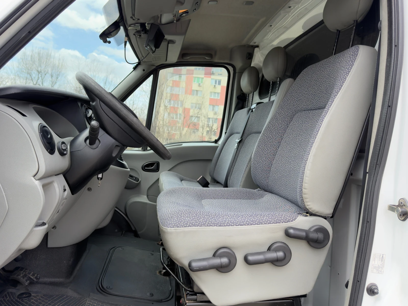 Opel Movano 2.5/Климатик/Падащ борд/, снимка 12 - Бусове и автобуси - 53934219