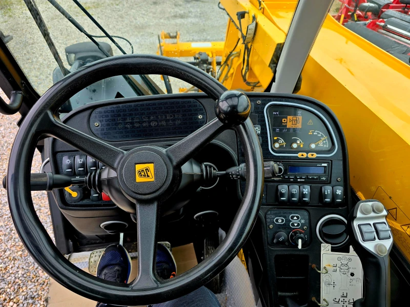 Телескопичен товарач JCB 531-70 AGRI SUPER, снимка 13 - Селскостопанска техника - 49748261