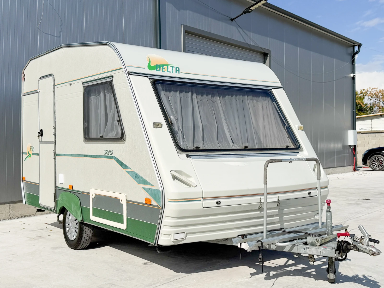 Каравана Adria /Delta 360 + тента