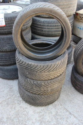 Гуми Летни 215/40R17, снимка 1 - Гуми и джанти - 49101693