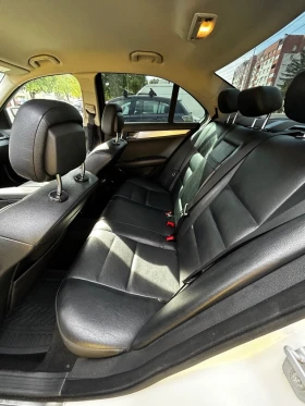 Mercedes-Benz C 320, снимка 6