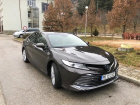 Toyota Camry 2.5 HYBRID 220 KC, снимка 16