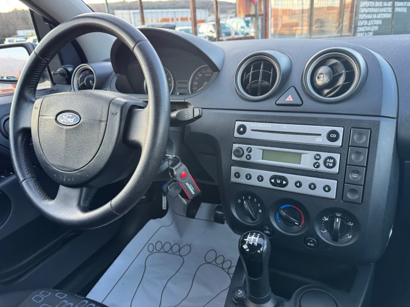 Ford Fiesta 1.2i-Ghia, снимка 17 - Автомобили и джипове - 48337765