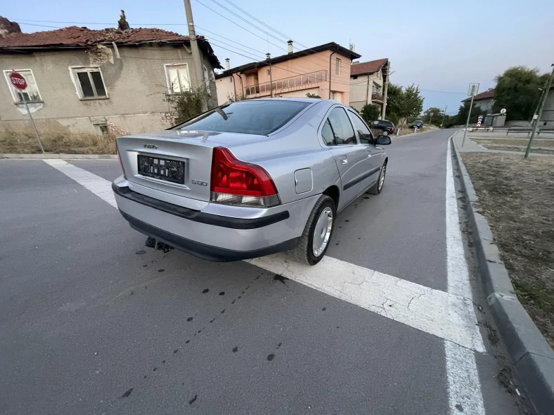 Volvo S60 D5, снимка 3 - Автомобили и джипове - 52382056