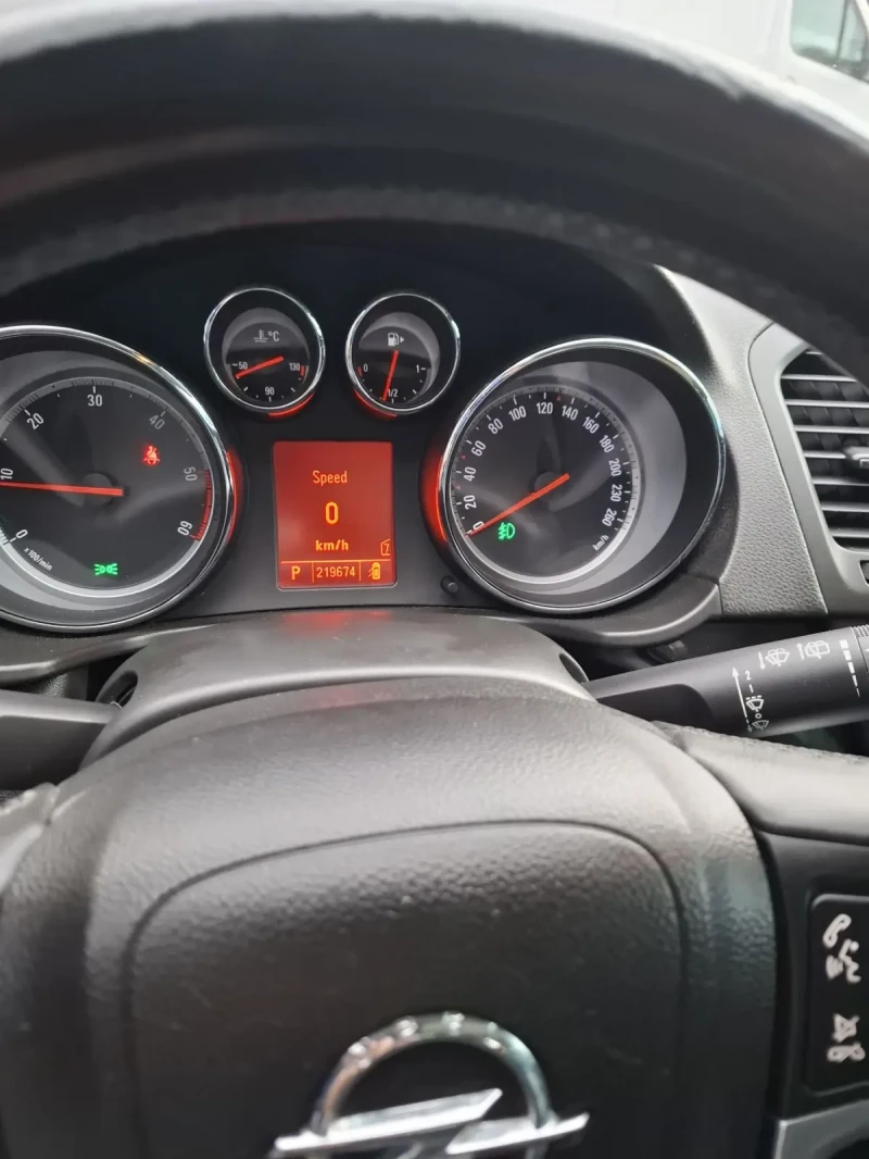 Opel Insignia, снимка 11 - Автомобили и джипове - 53006189