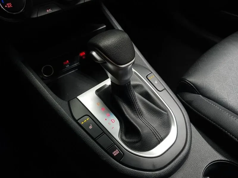 Kia K3 2Nd Generation 1.6 Trendy  , снимка 9 - Автомобили и джипове - 54953952