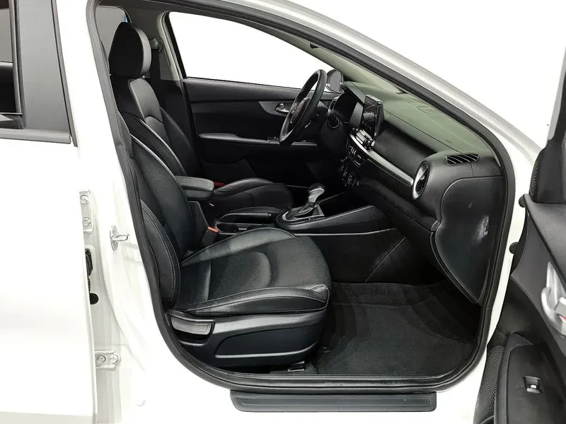 Kia K3 2Nd Generation 1.6 Trendy  , снимка 11 - Автомобили и джипове - 54953952