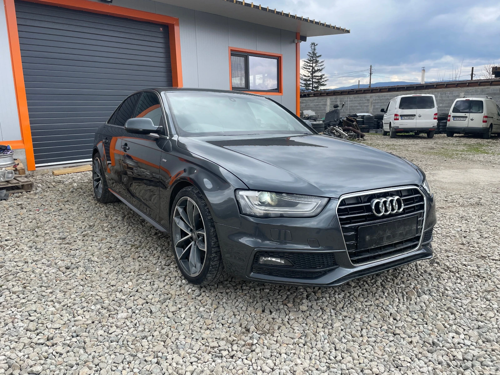 Audi A4 b8.5 2.0tdi Sline/auto, снимка 1